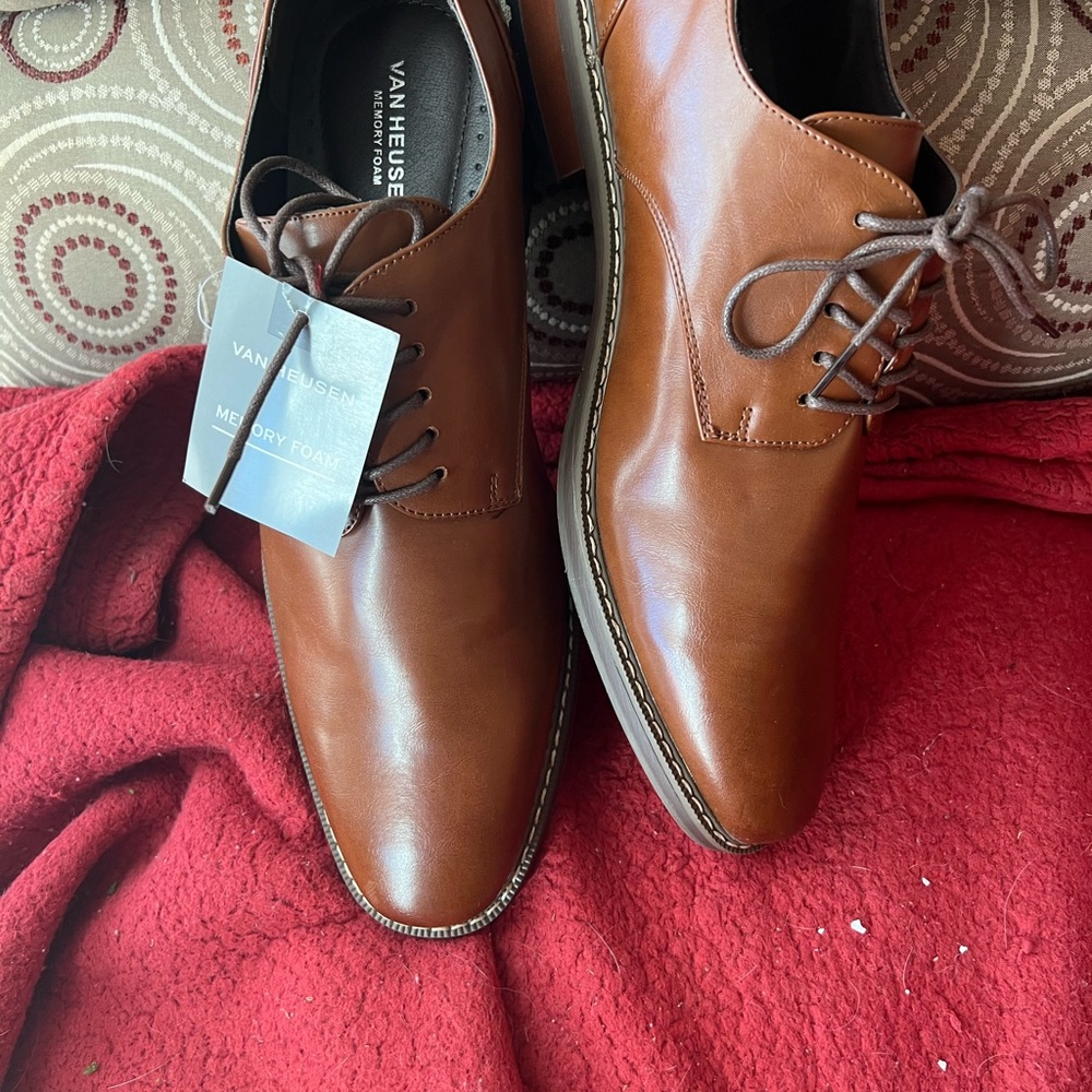 Van Husen mens shoe new sz 12